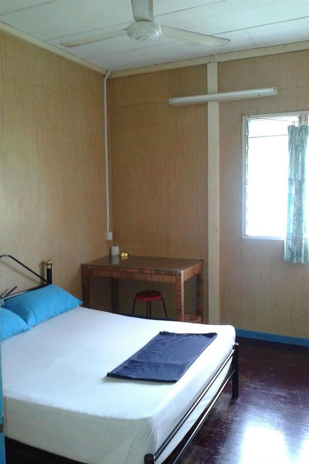 Baba'S Guest House By The Sea Batu Feringgi Exteriör bild