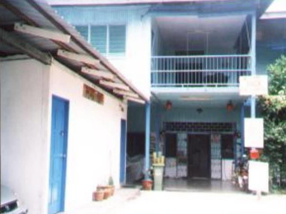 Baba'S Guest House By The Sea Batu Feringgi Exteriör bild